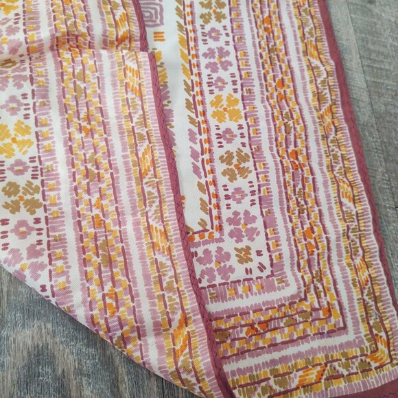 * VTG Glentex Scarf Made in Japan 100% Acetate - Picture 6 of 6